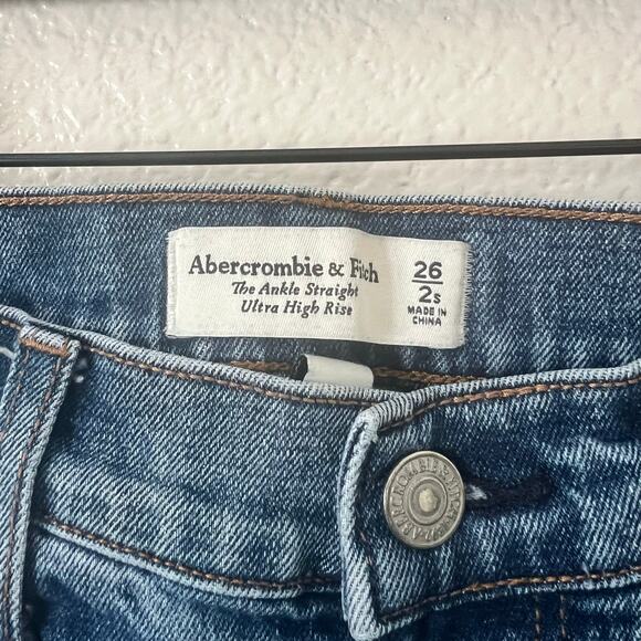Abercrombie & Fitch The Ankle Straight Ultra High Rise Denim Jeans *short inseam - Picture 3 of 4